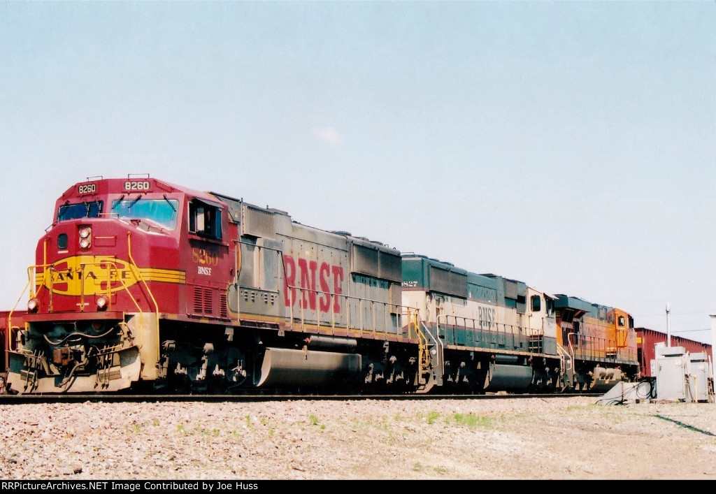 BNSF 8260 East